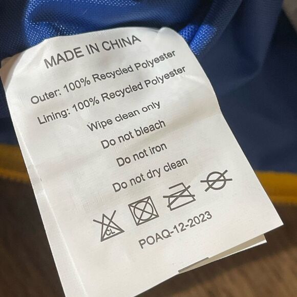 Essentials Recycled Pouch - Picture 5 of 6